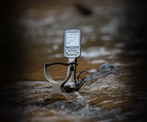 Mersin Minelab X-Terra Elite - Su geçirmez gövde